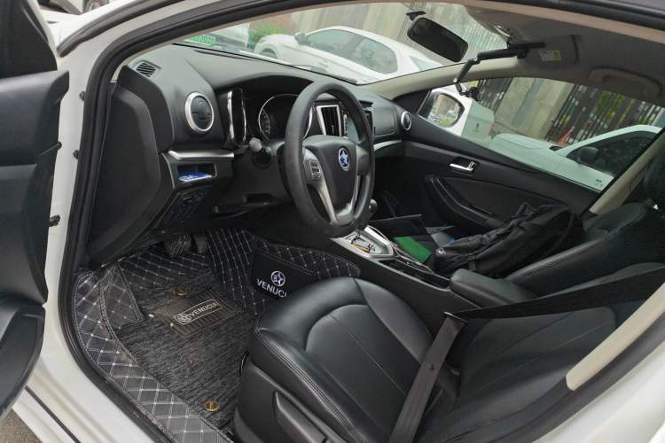 Used Venucia T70 2015 2.0L CVT Smart Choice Edition Left Front Seat