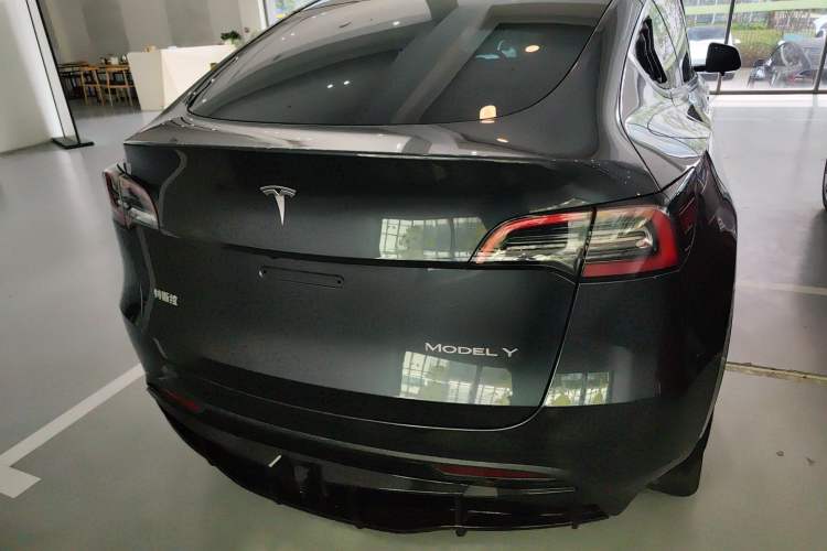 Used Tesla Model Y 2024 Rear-Wheel-Drive Version
