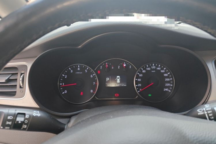 Used Kia Carens 2013 2.0L 7-Seater Automatic Comfort Edition China V Standard Instrument Cluster