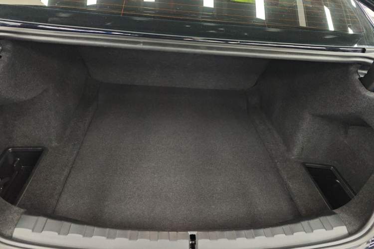 Used BMW 3 Series 2023 325Li M Sport Package Trunk