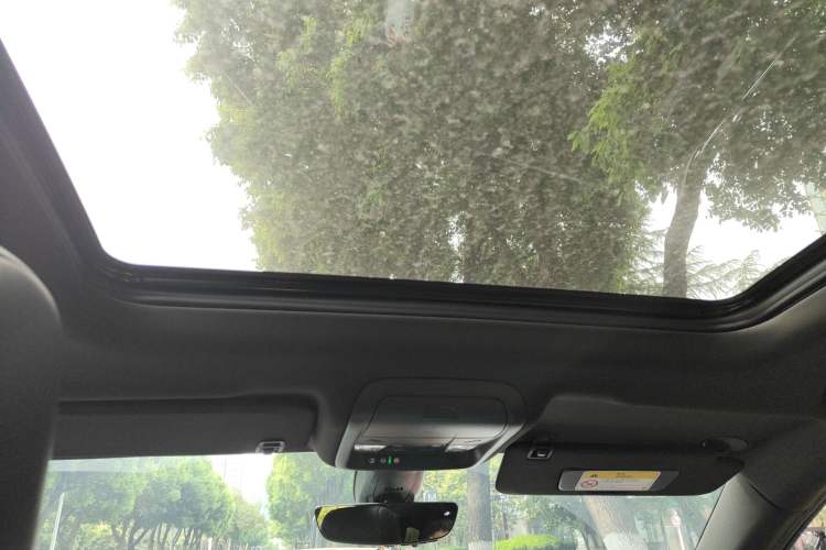 Used Cadillac XT6 2022 2.0T Six-Seater Four-Wheel Drive Luxury Version Headliner