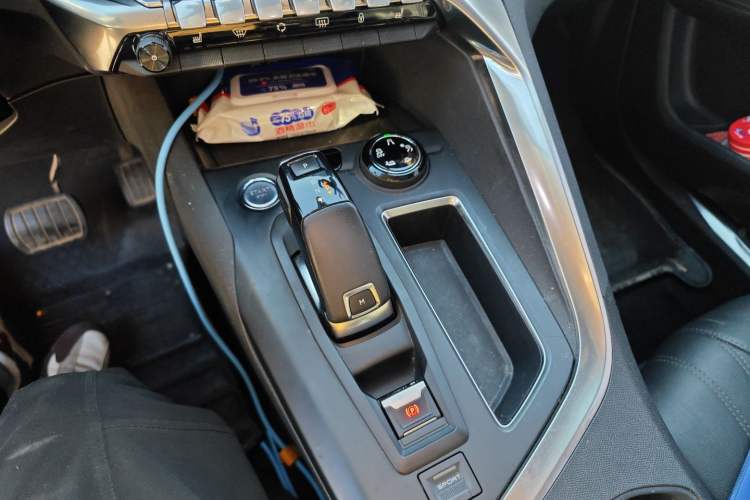 Used Peugeot 4008 2018 350THP Luxury Edition Gear Lever