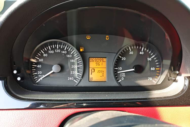 Used Xinkai Vito 2015 3.0L Standard Edition
