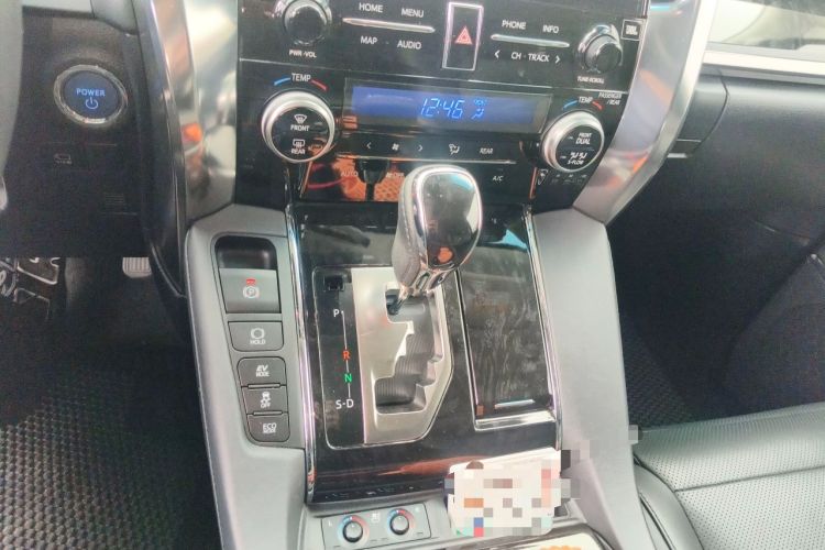 Used Toyota Vellfire 2023 Crown Dual-Engine 2.5L HV Luxury Edition Gear Lever