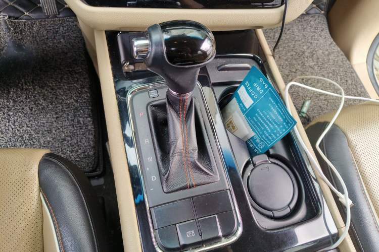 Used Kia Carnival 2015 3.3 GDI Luxury Edition China V Standard Gear Lever