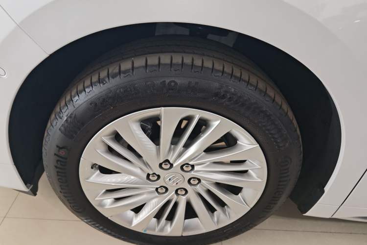 Used Buick Century 2025 2.0T Seven-Seater Yinshi Edition