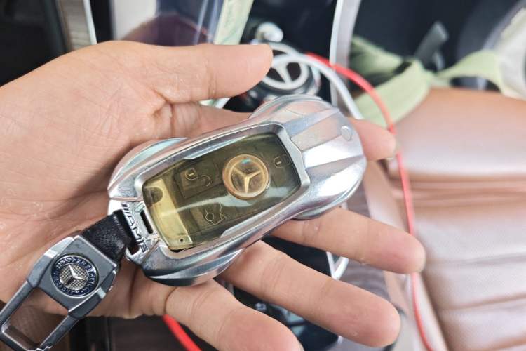 Used Mercedes-Benz GLC 2017 GLC 300 4MATIC Luxury Model Vehicle Key