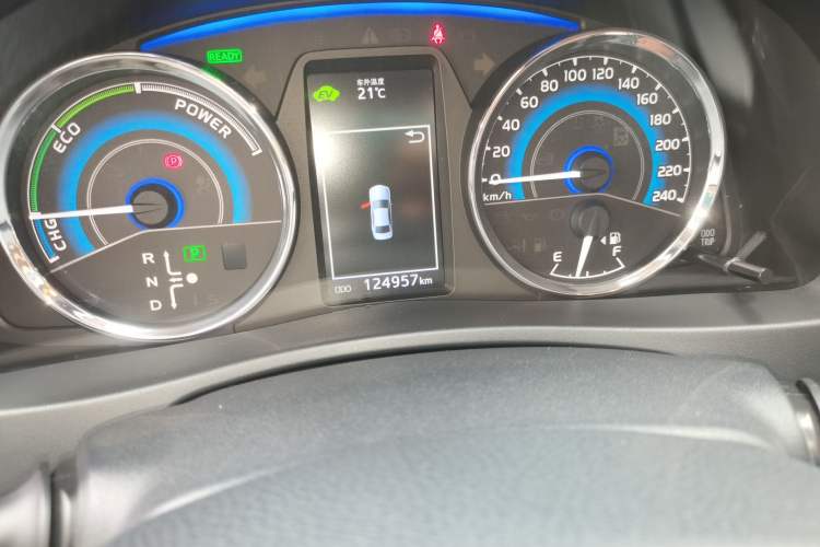 Used Toyota Corolla 2018 Dual-Engine 1.8L E-CVT Smart Edition
