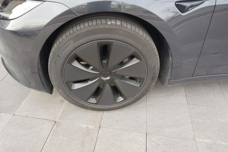 Used Tesla Model 3 2023 Long-Range All-Wheel-Drive Version
