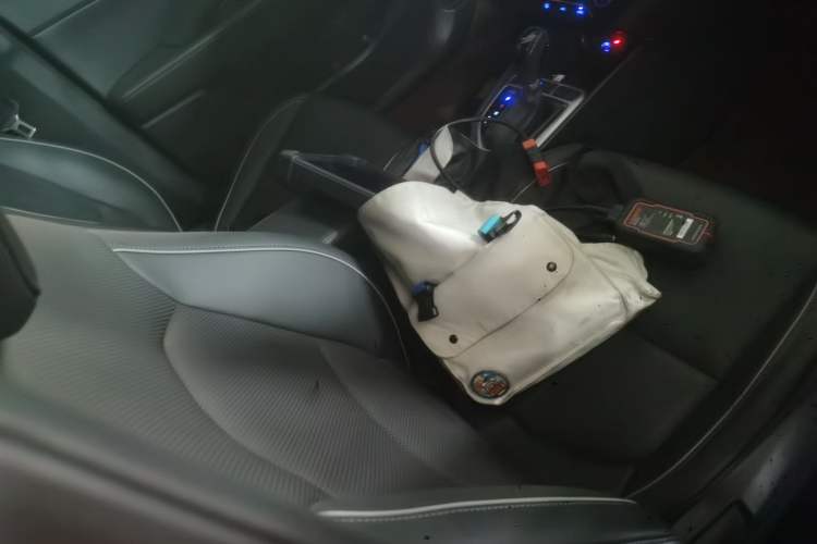 Used Hyundai ix25 2015 1.6L Automatic Two-Wheel Drive Smart GLS Trim Right Front Seat