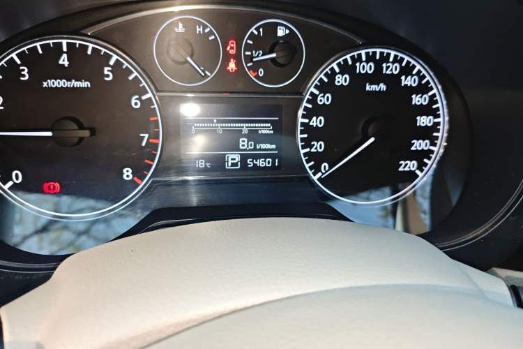 Used Nissan Tiida 2011 1.6L Manual Smart Version Odometer Close Up