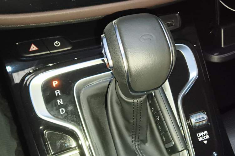 Used GAC Trumpchi M6 2023 PRO 270T DCT Luxury Edition Gear Lever