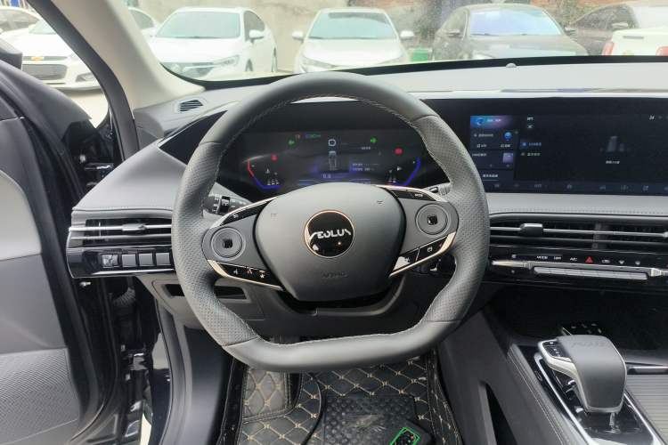 Used Dongfeng Aeolus Huge 2025 Mach Power 1.5T Luxury Version Steering Wheel