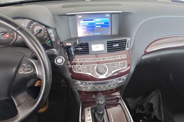 Used Infiniti Q70 2019 Q70L 2.0T Elite Plus Version