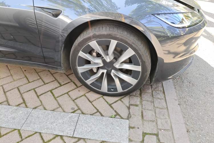 Used Tesla Model 3 2023 Rear-Wheel-Drive Version
