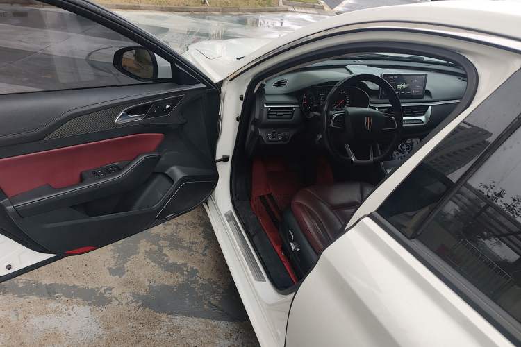 Used Hongqi H5 2022 Classic Model 1.8T Automatic Smart Connect Flagship Edition