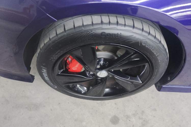 Used Buick Regal 2020 GS 28T Prestige Model Left Front Wheel Hub