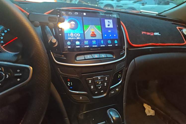 Used Buick Regal 2015 1.6T Leading Technology Model Audio And AC Panel