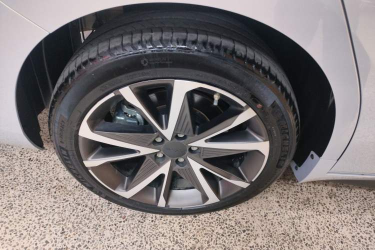 Used AION S Plus 2022 70 Intelligent Driving Edition Right Rear Wheel Hub