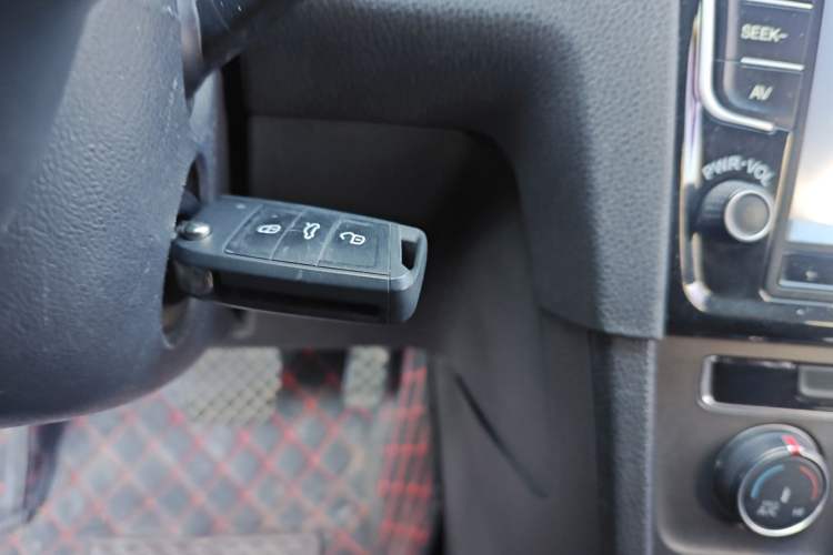 Used Volkswagen Golf 2014 1.6L Automatic Comfort Model
