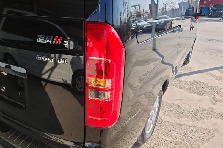 Used JAC Refine M3 2025 PLUS 1.8L Manual Smart Connect Version 7/8 Seats
