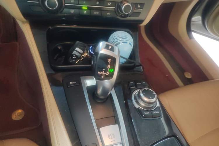 Used BMW 5 Series 2012 523Li Leading Model