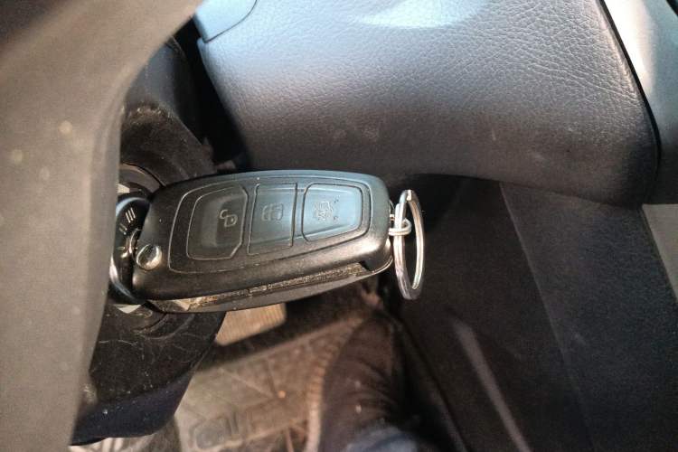 Used Ford Focus 2012 Sedan 1.6L Automatic Fashion Edition
