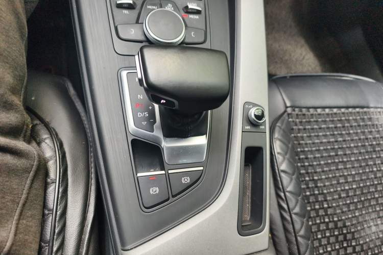 Used Audi A4L 2017 40 TFSI Ambition Edition