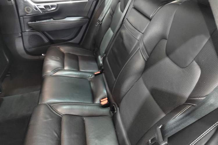 Used Volvo V90 2017 Cross Country T5 AWD Prestige Edition Left Rear Seat