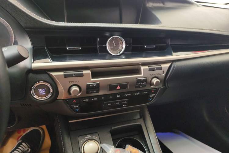 Used Lexus ES 2015 200 Elite Edition
