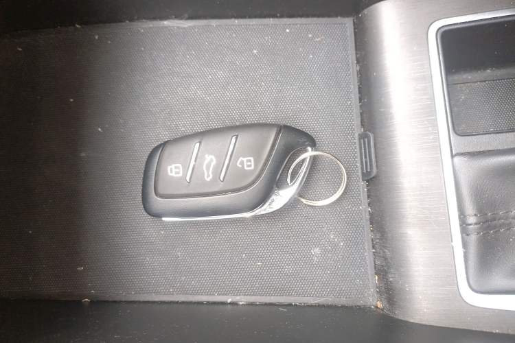 Used Roewe i5 2023 1.5L CVT Luxury Edition
