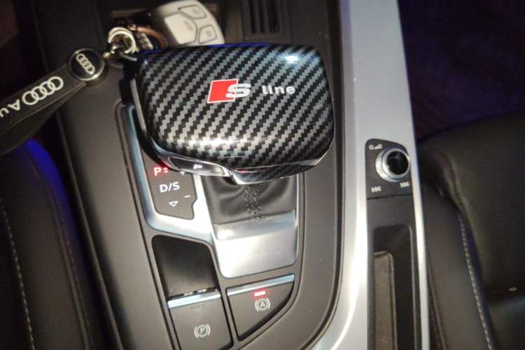 Used Audi A4L 2020 40 TFSI Fashion Dynamic Model Gear Lever