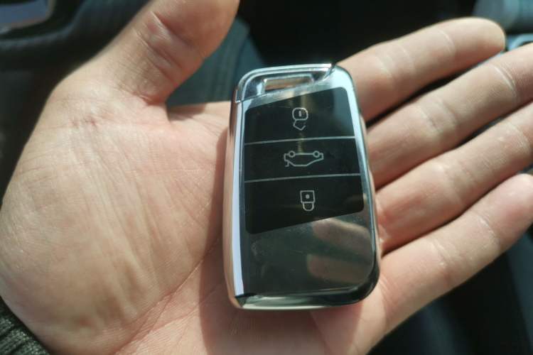 Used Volkswagen Magotan 2018 330TSI DSG Luxury Model Vehicle Key