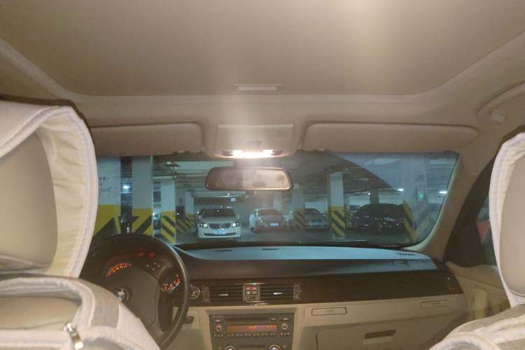 Used BMW 3 Series 2010 320i Sport Edition Headliner