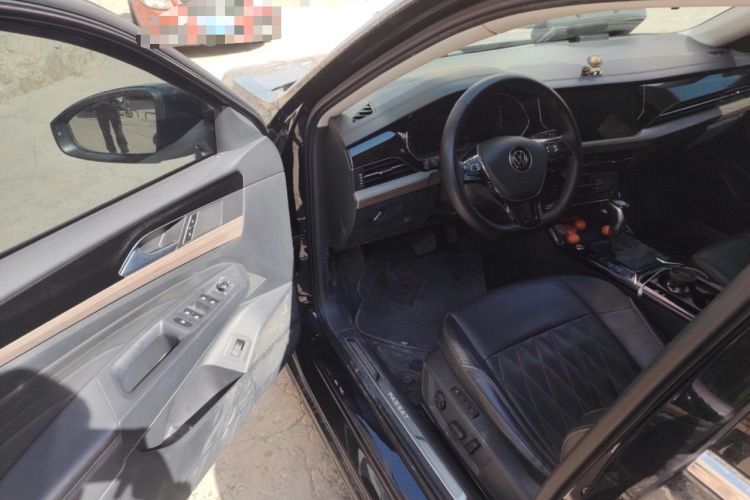 Used Volkswagen Passat 2020 Revised Version 330TSI Luxury Edition China VI Standard