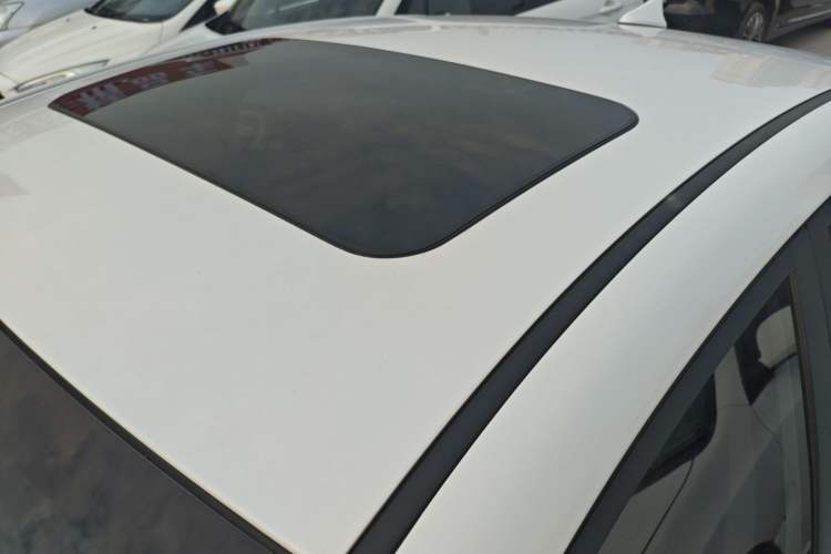 Used Hyundai Elantra (6th Generation / Lingdong) 2016 1.6L Automatic ZhiXuan – Elite Version Roof