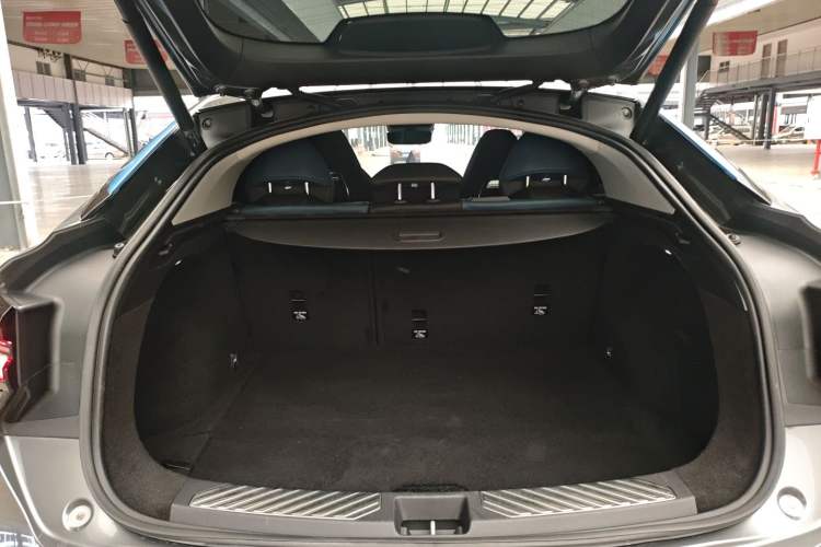 Used Lynk & Co 05 2020 2.0TD Two-Wheel Drive Shine Halo