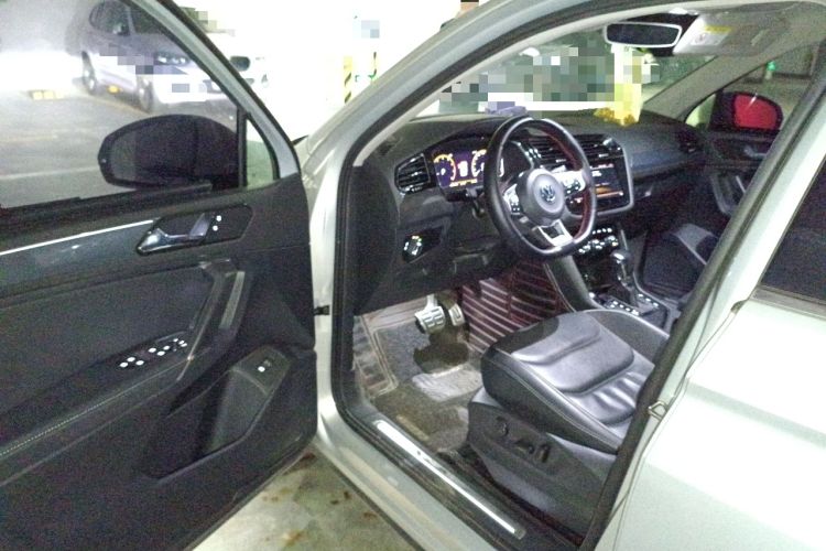 Used Volkswagen Tiguan L 2019 Revised 330TSI Automatic Two-Wheel Drive R-Line Flagship Edition China V Emission Standard