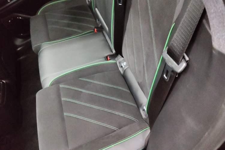 Used VOYAH FREE 2025 318 318 km Rear-Drive Touring Edition Left Rear Seat