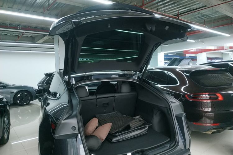 Used Tesla Model Y 2025 Rear-Wheel-Drive Version