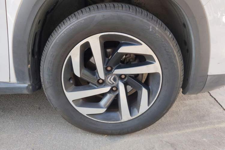 Used Citroen C3-XR 2015 1.6L Automatic Pioneer Model Right Front Wheel Hub