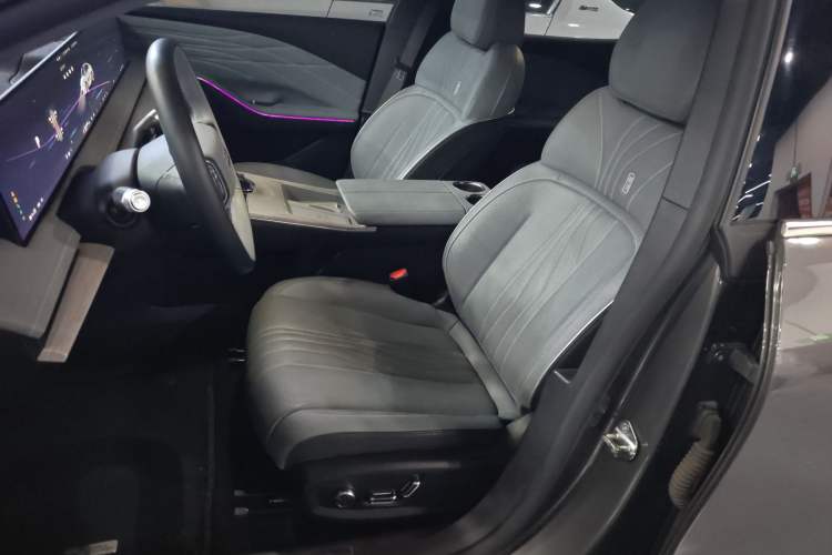 Used Geely Galaxy E8 2024 550 km Range Rear-Drive MAX
