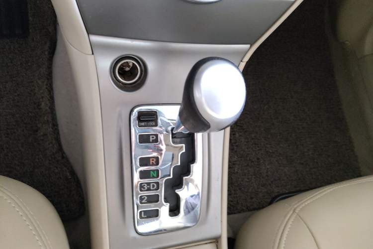 Used Toyota Corolla EX 2013 1.6L Automatic Excellence Edition Gear Lever