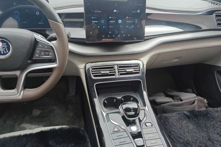 Used BYD Qin PLUS 2023 Champion Edition EV 420KM Superior Model Audio And AC Panel