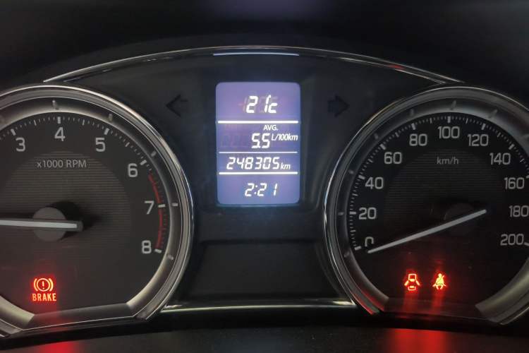 Used Suzuki Alivio 2015 1.6L Manual Enjoyment Model Odometer Close Up