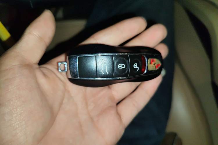 Used Porsche Cayenne 2015 Cayenne 3.0T Vehicle Key