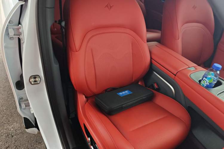 Used Dongfeng eπ eπ008 2024 210Max Range-Extended Version 6 Seats