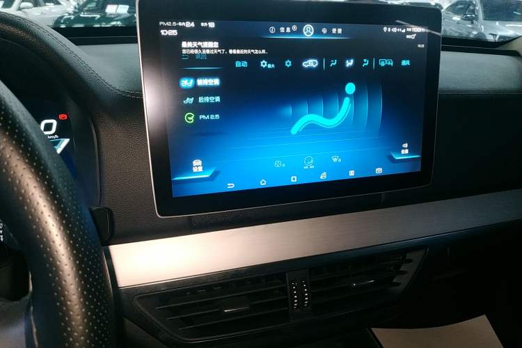 Used BYD Tang 2019 2.0T Automatic SmartConnect Luxury 7-Seater China VI Standard
