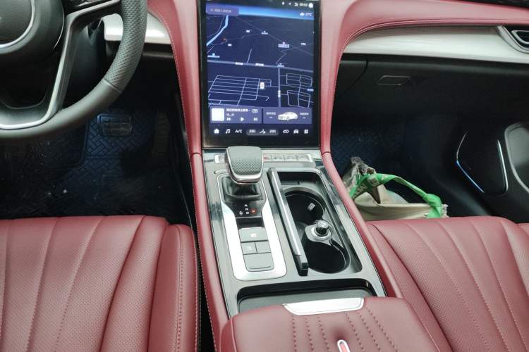 Used Hongqi H5 2025 1.5T DCT Qiyun 500 000th Unit Commemorative Edition
