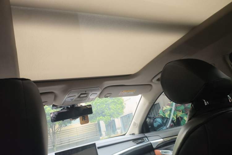 Used Geely Auto Emgrand GT 2017 1.8T Zunya Model Headliner